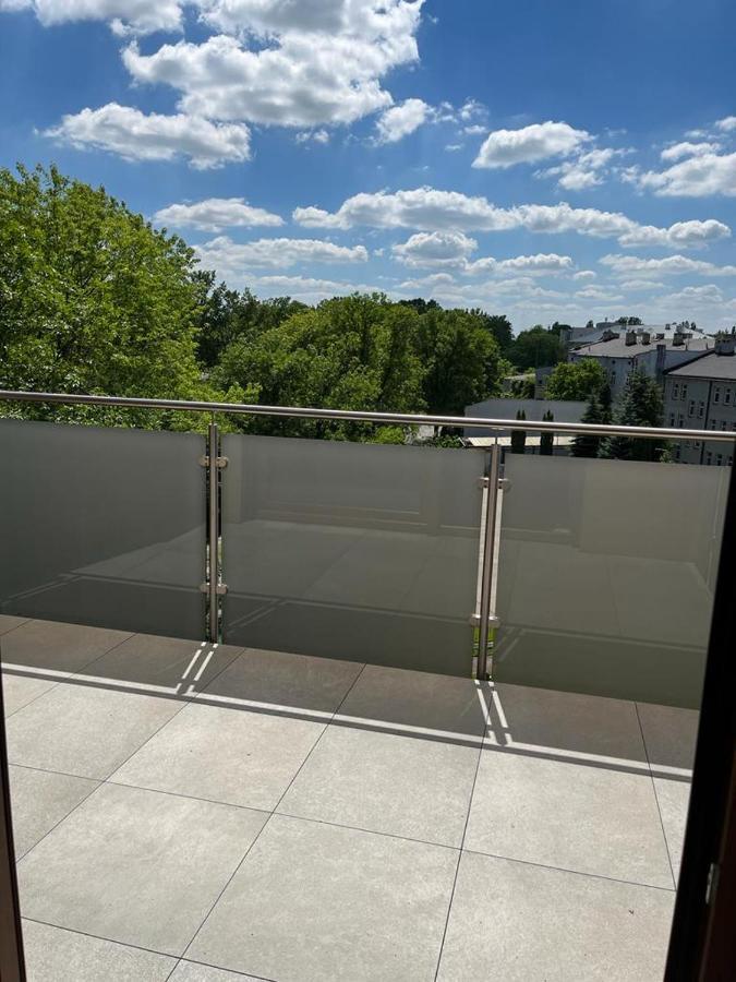 Piotrków TrybunalskiApartament Reymonta Parkアパートメント エクステリア 写真